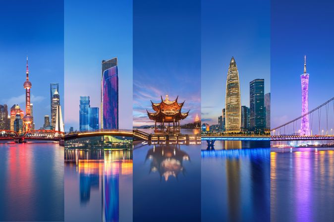 Collage chinesischer Skylines bei Nacht