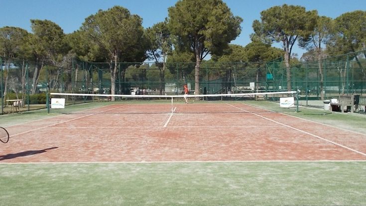 Einer der vielen Tennisplätze im Hotel