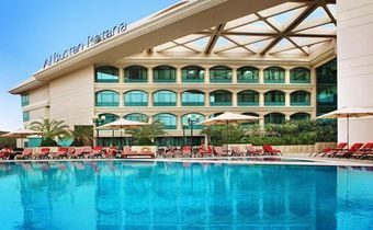 Mövenpick Dubai Grand Al Bustan