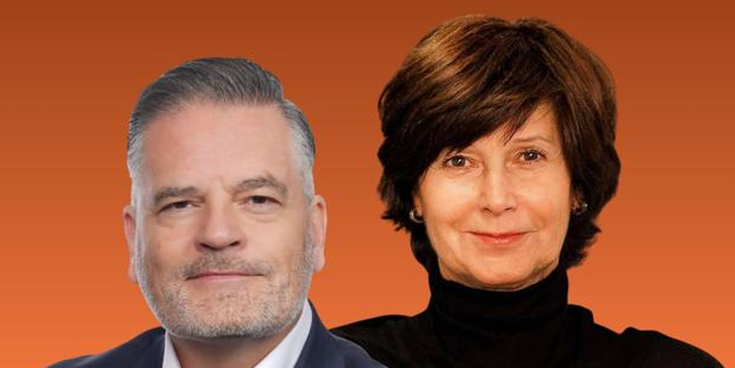 Porträt von Christian Stattrop und Ute Dallmeier vor orangefarbenem Hintergrund