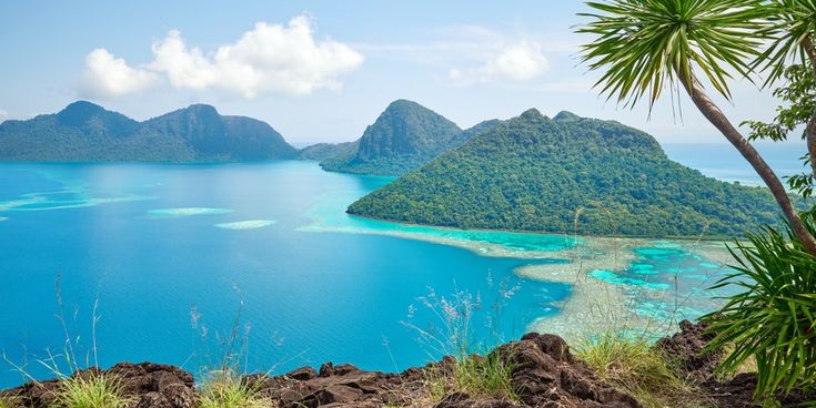 Bohey Dulang Island im Tun Sakaran Marine Park, Sabah, Borneo, Malaysia.