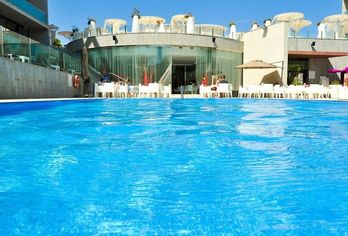 Apolo Suites Rentalmar