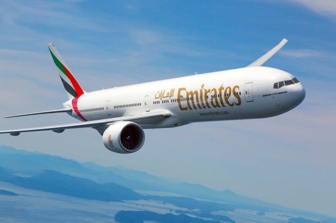 Flugzeug am Himmel © Emirates