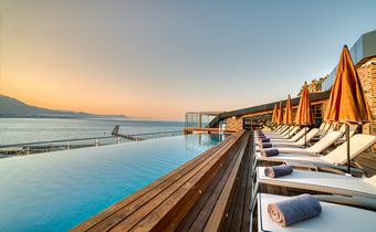 Numa Port Hotel
