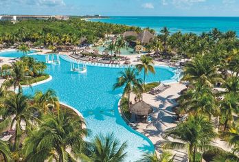 Grand Palladium Colonial Resort & Spa