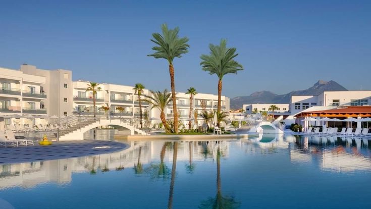 Poolanlage des Aldiana Clubs Calabria