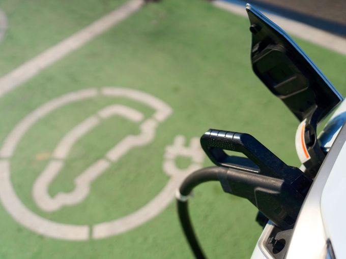 Elektroladestation im Parkhaus