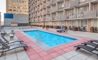 Ramada Plaza by Wyndham Calgary Downtown