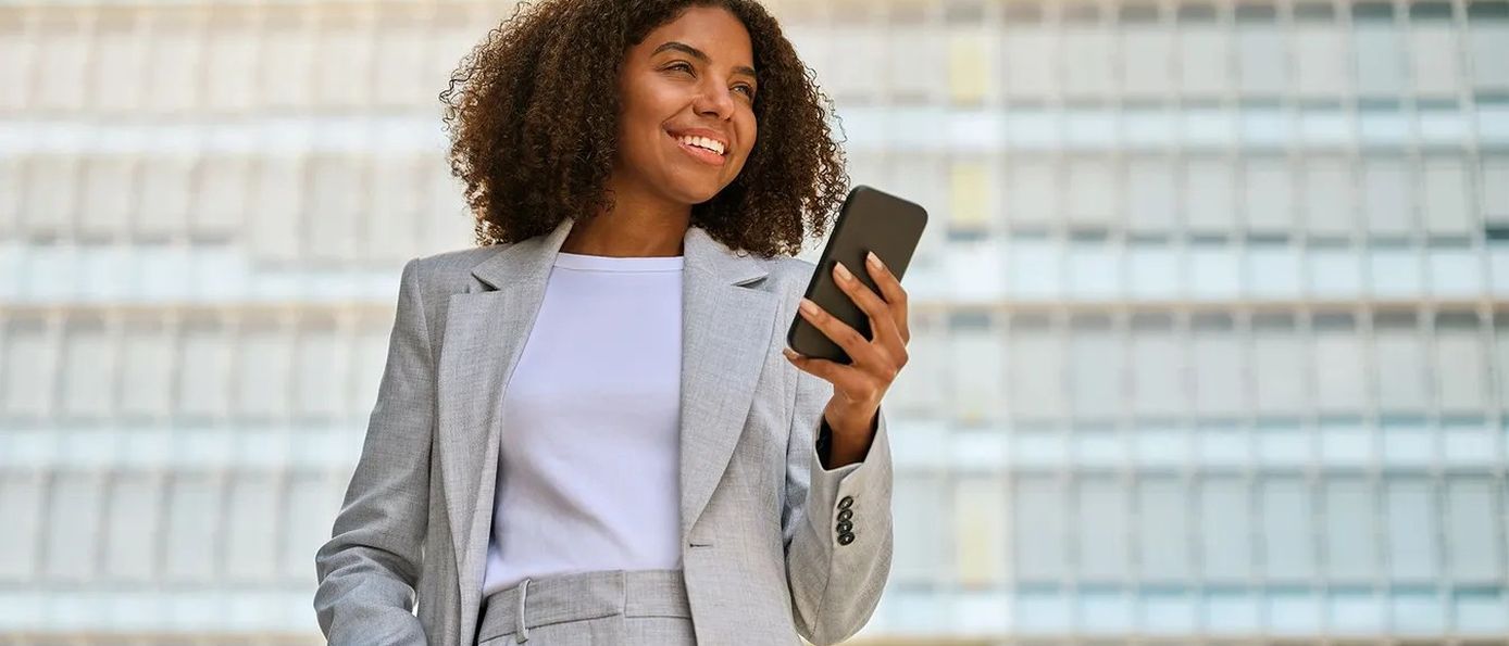 Digitale Airline-Newsplattform Eurowings Newscloud EW4Business für personalisierte Geschäftsreise-Updates.