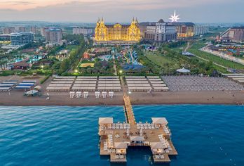 Royal Holiday Palace